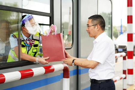 JT高溫慰問2022071501.jpg JT高溫慰問2022071501.jpg