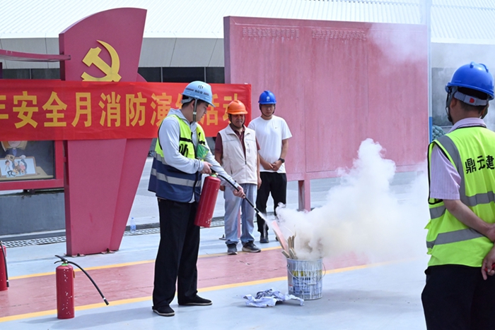 南湖未來廣場(chǎng)安全演練副本_副本.jpg 南湖未來廣場(chǎng)安全演練副本_副本.jpg